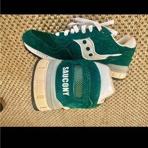 Saucony Shadow 5000 -Green and White Sneakers